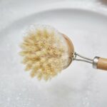 Wooden and Sisal Dish Brush with 2 Pieces Replacement Brush Heads - Image 4
