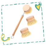 Wooden and Sisal Dish Brush with 2 Pieces Replacement Brush Heads - Image 2
